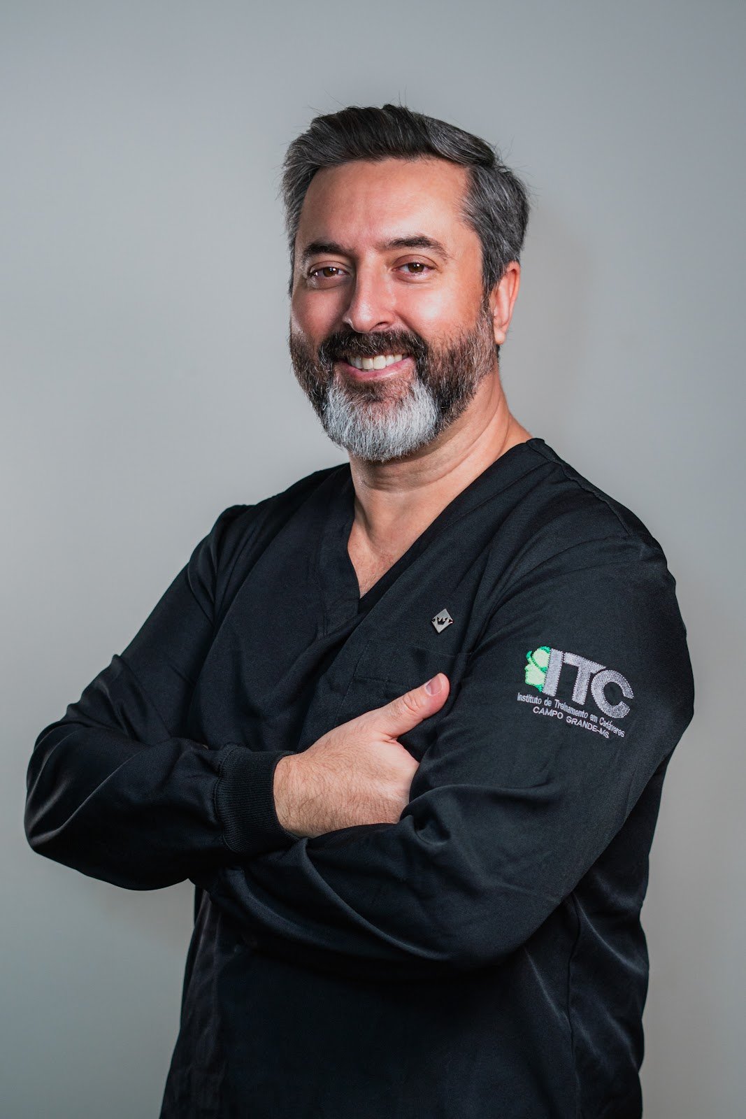 Dr. Rodrigo Quadros — Médico Emergencista